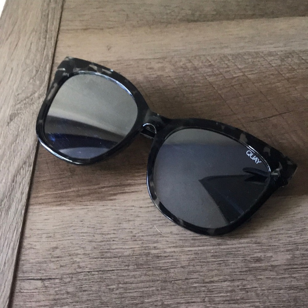Quay Australia Black & Grey Cheetah Sunnies